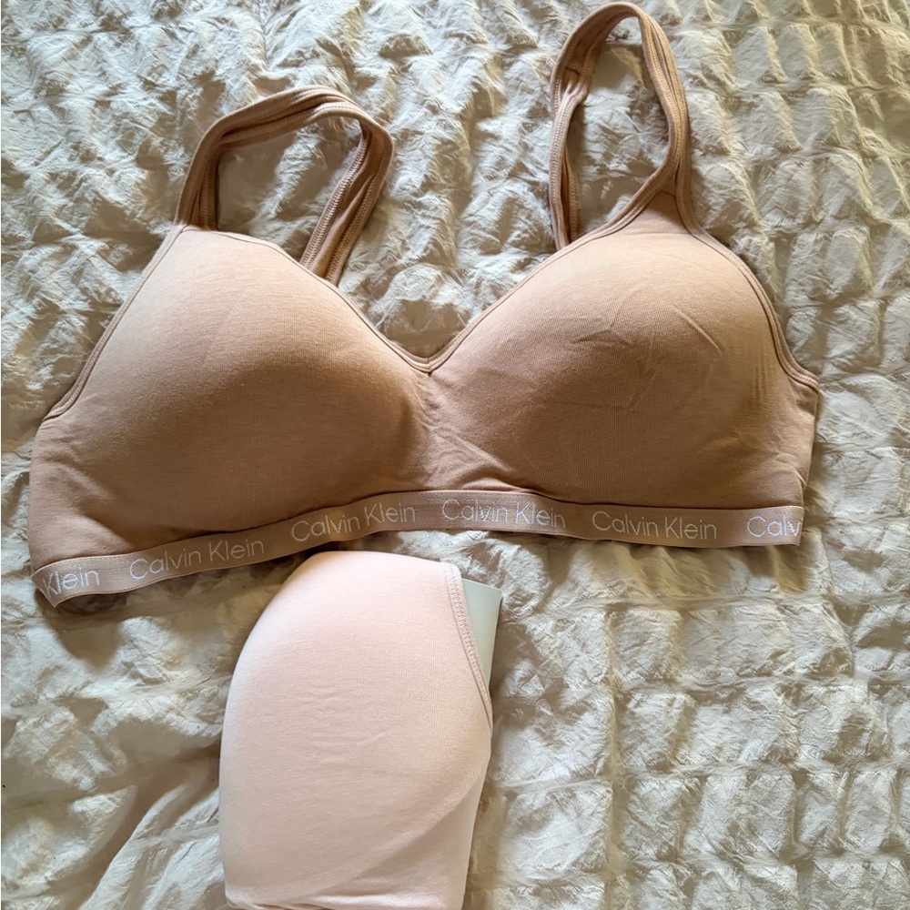 Calvin Klein Women's Nude Bralette